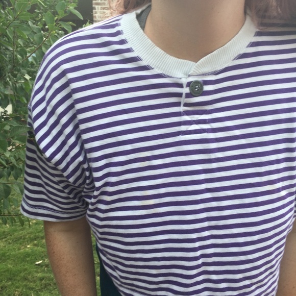 Purple and white crop top - Picture 2 of 3